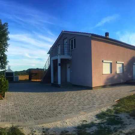 Apartman Una*** Loborika